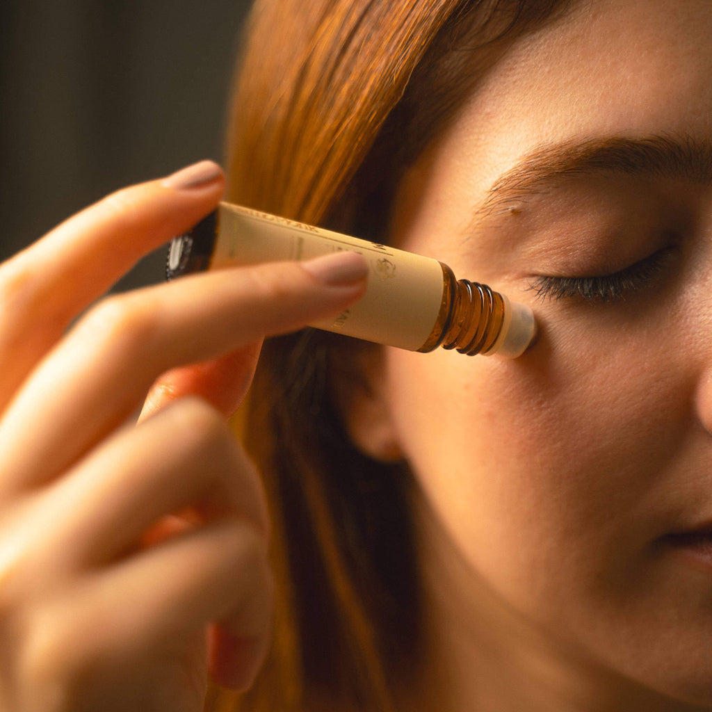 Kumkumadi Captivating Under Eye Roll-on